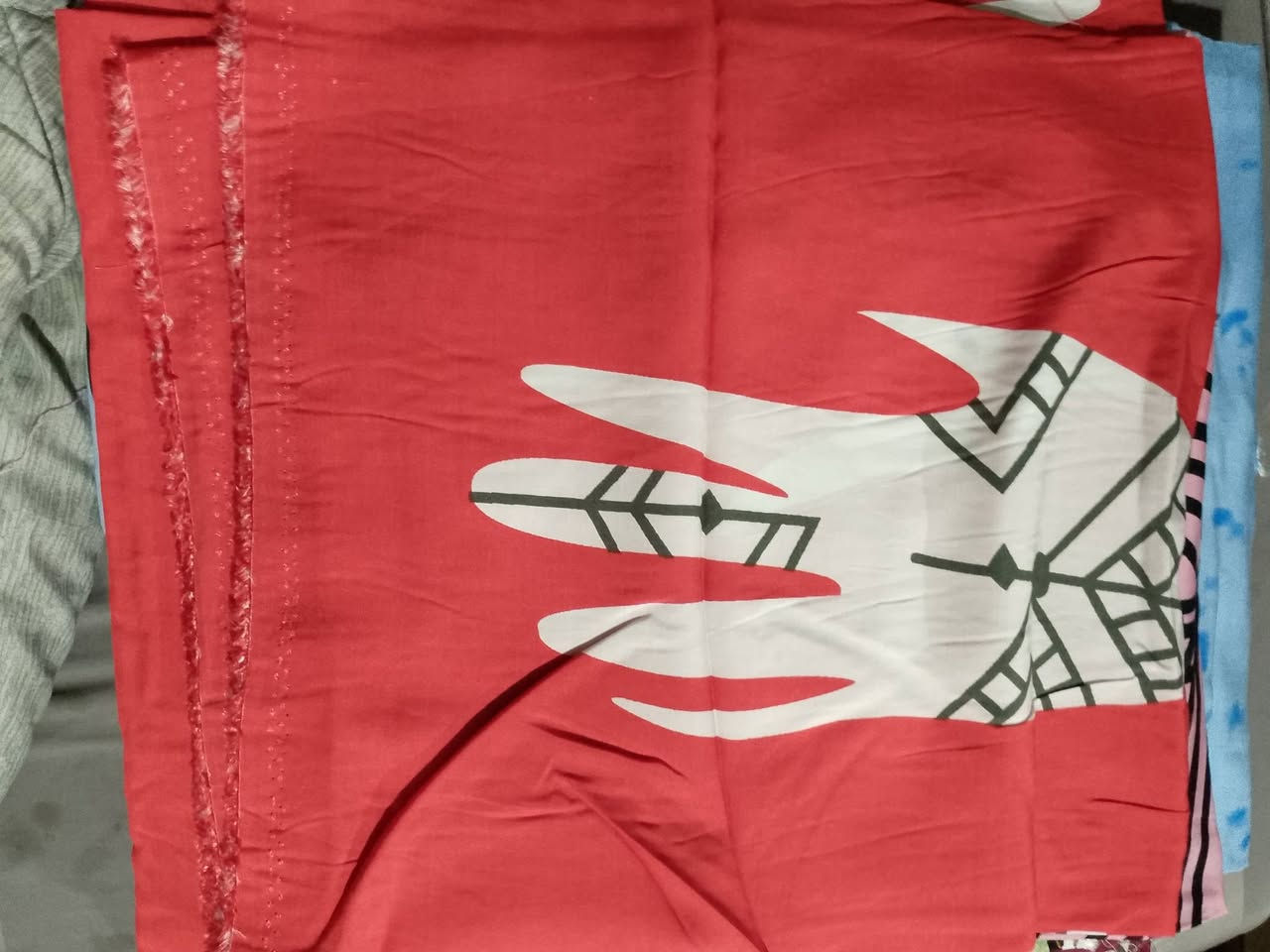 حبيباتي بنات قطع كشمير من هذا الاصلي قطعه على 6 ولا اكثر من قطعتين على 5توصيل كل المحافظات


**إذا كنت صاحب هذا الإعلان وتريد حذفه لأي سبب، رجاءا أرسل رسالة إلى الدعم الفني**