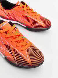 بوتين رياضي • مقاسات ٣٦-٤٥ • أسود