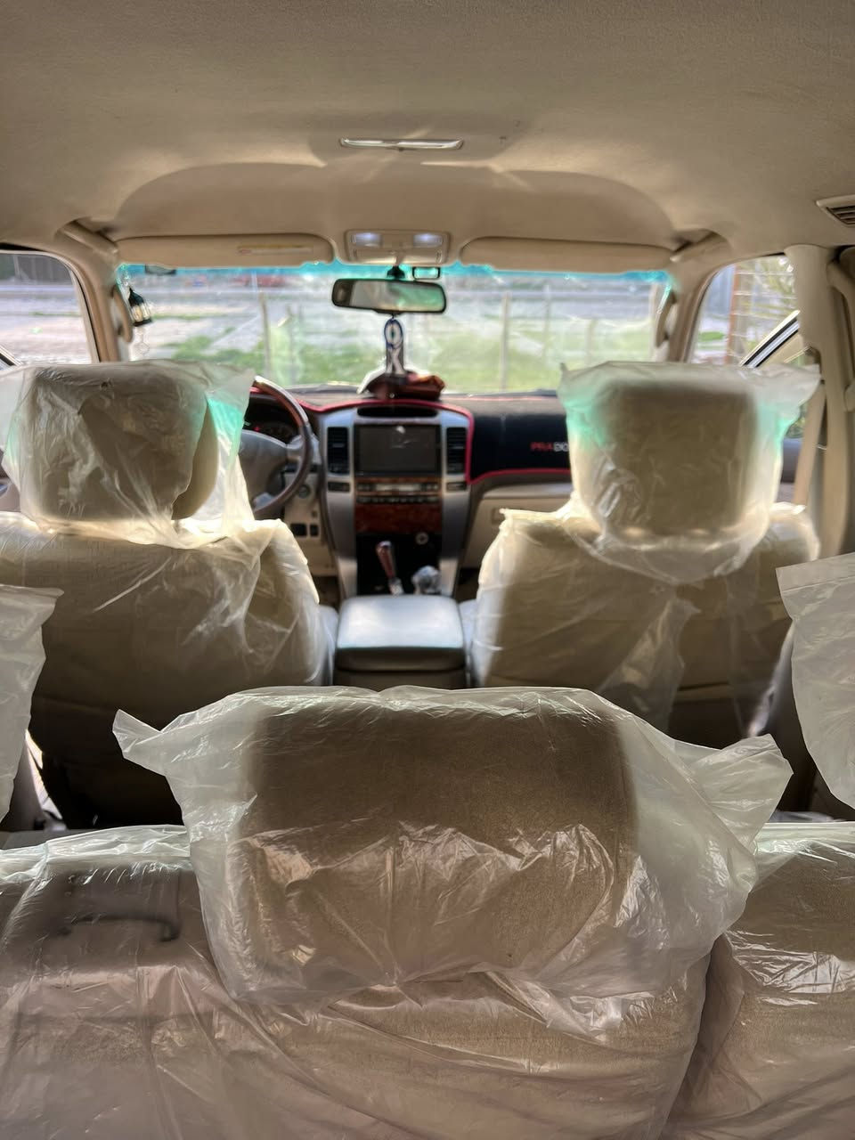 برادو مديل ٢٠٠٧   رقم قادسية باسمي ل٢٠٢٩  السونر بالصور  كولهه شغاله كير ومكينه مكفولات سيارة جديدة العنوان نجف 
السعر ١٤٥ وبي مجال 
 ***********
