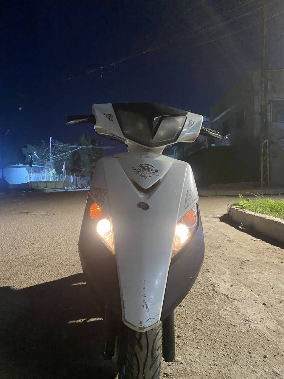 سلام عليكم ثعلب 140 دراجه خير من الله شلعه ومعدل كهربائيات كلها شغاله نكره سلف اي وقت دراجه كلها بلاديه سعر 450 مكاني غزاليه ***********
