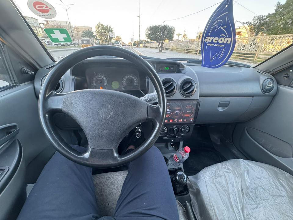 السلام عليكم اخوان سايبا موديل 2018 السياره بأسمي مصفره هيئه وغرامات جاهزه كير مكينه حداديه تبريد بيها شويه صبغ بقبق الصندوك 
سعرها 45 وبيها مجال بسيط الي تخدمه يتصل 
عنواني بغداد 
***********
