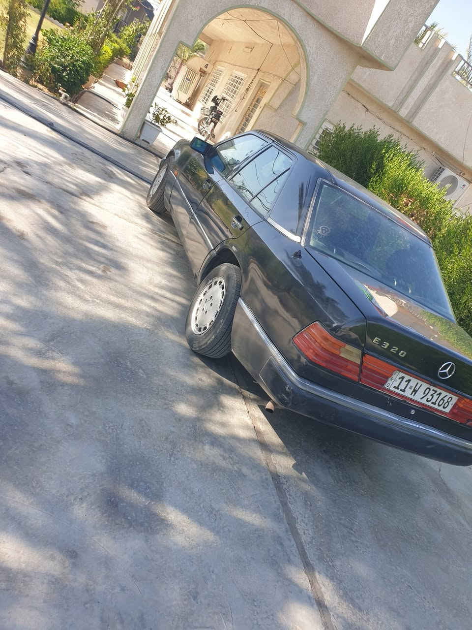 السلام عليكم مارسيدس دب 1989 رقم بغداد انكليزي سنوية لل2030 محرك وكير بطة2500 مكفول صدر امامي خلفي جديد تخم تاير جديد كهربائيات كلها شغالة 
السيارة خير من الله 
السعر 42وبيها مجال 
ديالى المقدادية 
الاتصال ***********
