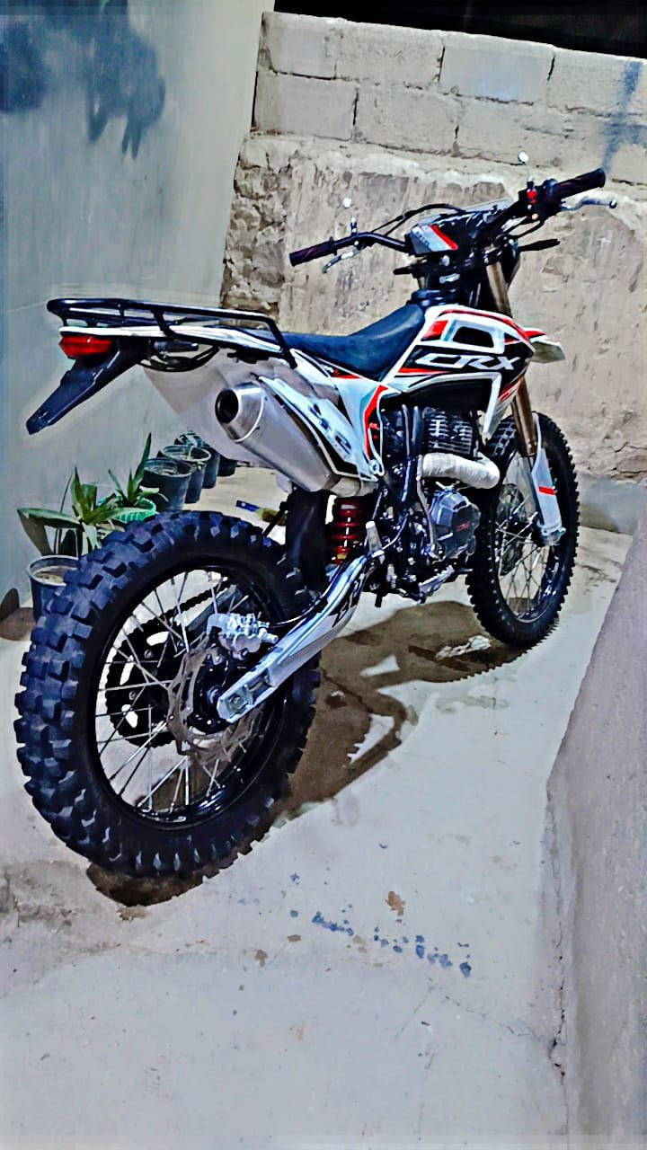 سلام عليكم اخوان دراجه سي آر اكس مكينه 300cc صوت رياضي دراجه كفاله من كلشي فقط منفيس موديل 2025دراجه مستخدمه شهر فقط بانزين محسن ودهن اصلي اول تبديله دهن الهه 

***********
