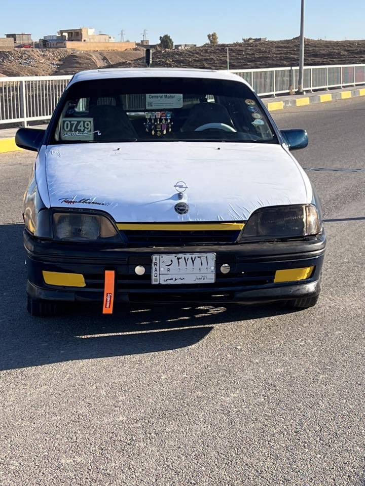 السلام وعليكم
اوبل اوميكا للبيع 
موديل 93 
كير محرك جديد 
غرفتها صاج 
تنته جام كهرباء مواصفات الاوميكا الفول 
السعر 34 وبيها مجال 
للتواصل 
‭٠٧٧٦ ٦٠٤ ٤٥٢٨‬

‭٠٧٨١ ٩٠١ ٤٦٩٠‬
