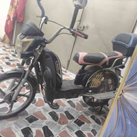 ماطور شحن نضيف للبيع بس عوزه بطاريات(07857612383