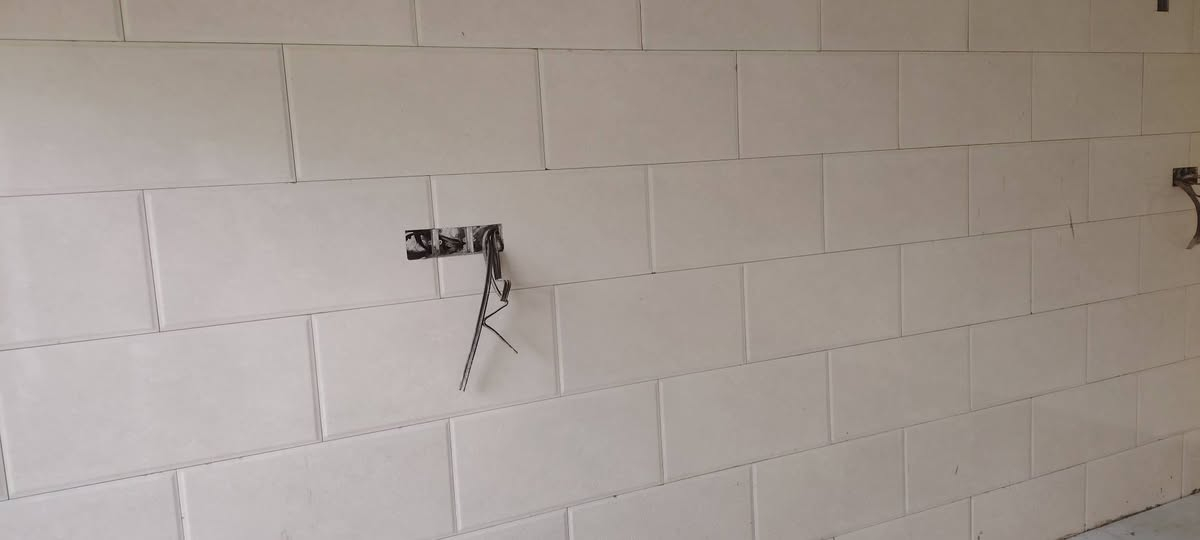 السلام عليكم خلفه اشتغل أرضى جداري سيراميك بورسلين مرمر بابل ***********
