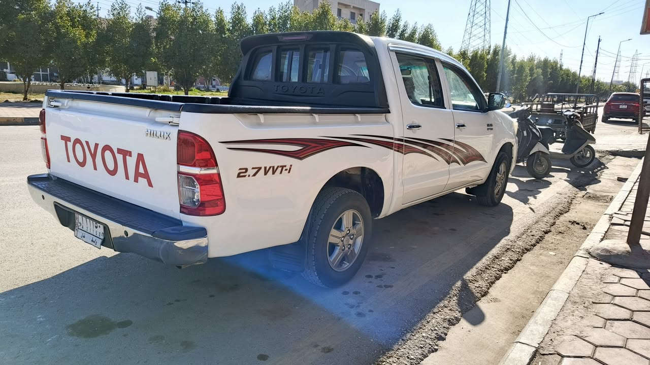 هايلوكس موديل 2014 كير عادي 
مكفوله كفاله عامه ماعدى بارد بسيط 
رقم واسط 
تحويل مباشر مكينه بلاد مامفتوح 
شاصي 19 
اتصل ***********
السعر 190 وبيهة مجال
