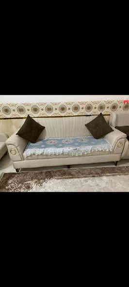 سلام عليكم تخم للبيع مستعمل 10مقاعد بي قنفه ل ثلاثيه رجلهه مكسوره العنوان كربلاء حي العباس السعر 300 للتواصل ***********
