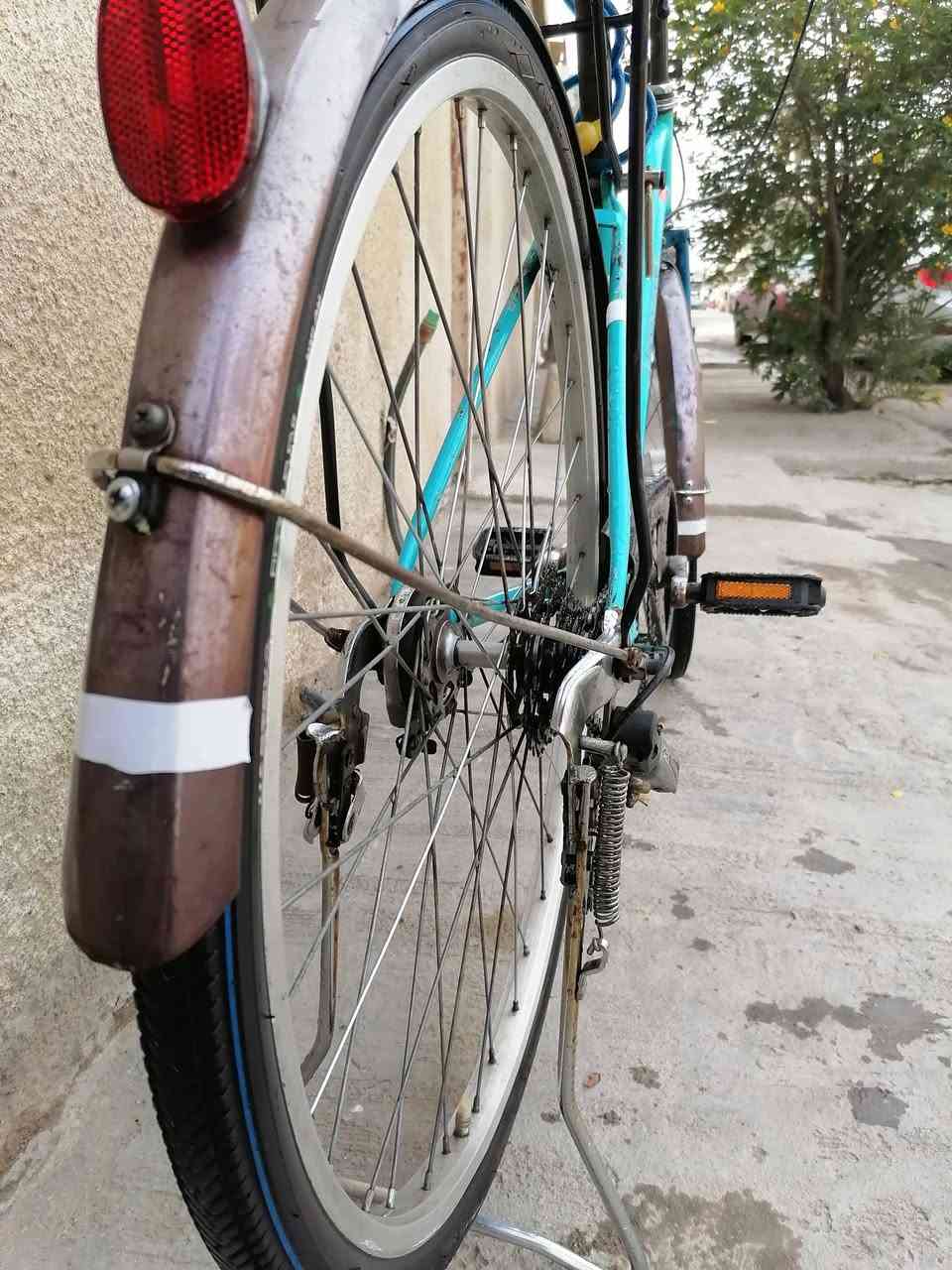 السلام عليكم باسكل للبيع حجم ٢٦ ياباني كير ٦نمر حساس تايرات وجوابه جدد كله شغال سعر ٦٥ مكاني الاثورين الدوره ***********
