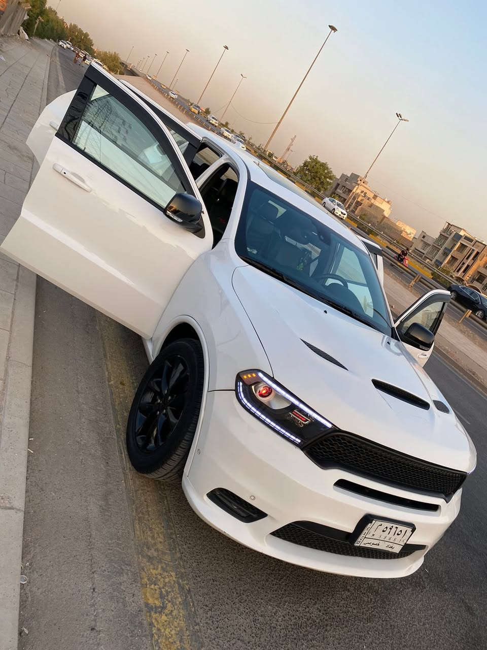 دورنكو ارتي Rt 2018 سيارة نظيفة  باسمي وجاهزة بدون نقص حادث جاملغ وصبغ بنيد بدون دواخل بدون ايرباك ماشية 90 ميل فول مواصفات عدا الرادار الجانبي 
السعر 235
مكاني بغداد زعفرانية ***********
