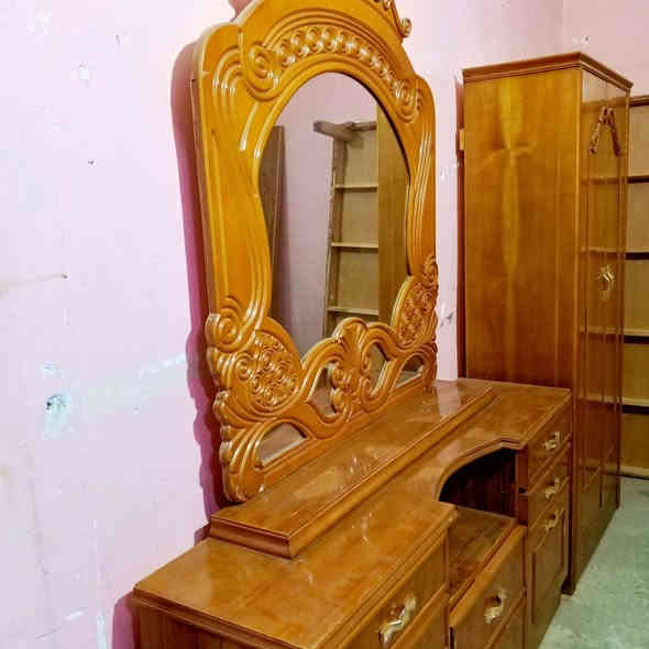 غرفة نوم مستعمل قليل جداً وشغل ثقيل جداً كلها خمس ملم نظافة فول الفول 100/100 العنوان حسنكوي مقابيل اعدادية تلعفر للاستفسار ***********
