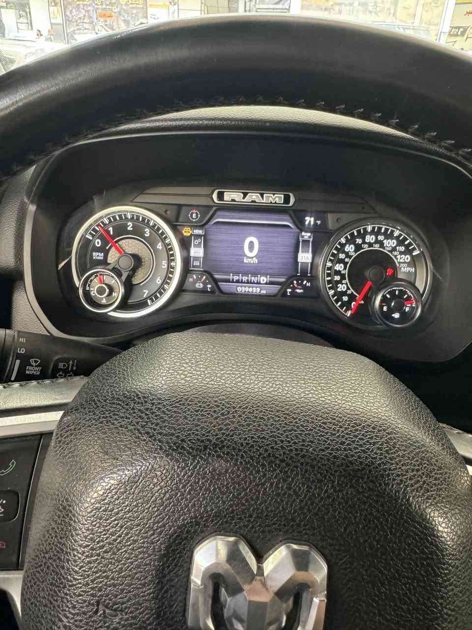 رام بك هورن موديل
2021  محرك 3.6
ماشية ٦٣ الف كيلو
باب طويل بدي قصير 
شاشة كبيرة
تدفئة ستيرن مع مقاعد الأمامية 
تحكم مقعد السائق كهربائي
تحكمات ستيرن و مثبت سرعة 
كامرة خلفية دوارة
ابل كار بلي 
 سايد بريك كهربائي
مراية خلفية سلايد
سستم صوت alpain مكون من 9 سماعات
رقم إربيل سنوية لل 2028
ابيع صبغ حزام بس هيه مو حزام بجم بدون صبغ بدون شواصي بدون لغود كلشي بلادي

السعر 220 بيهه مجال قليل
العنوان البصره اربع شوارع

***********

إذا تشوفه مغلق اتصل ع الواتساب
