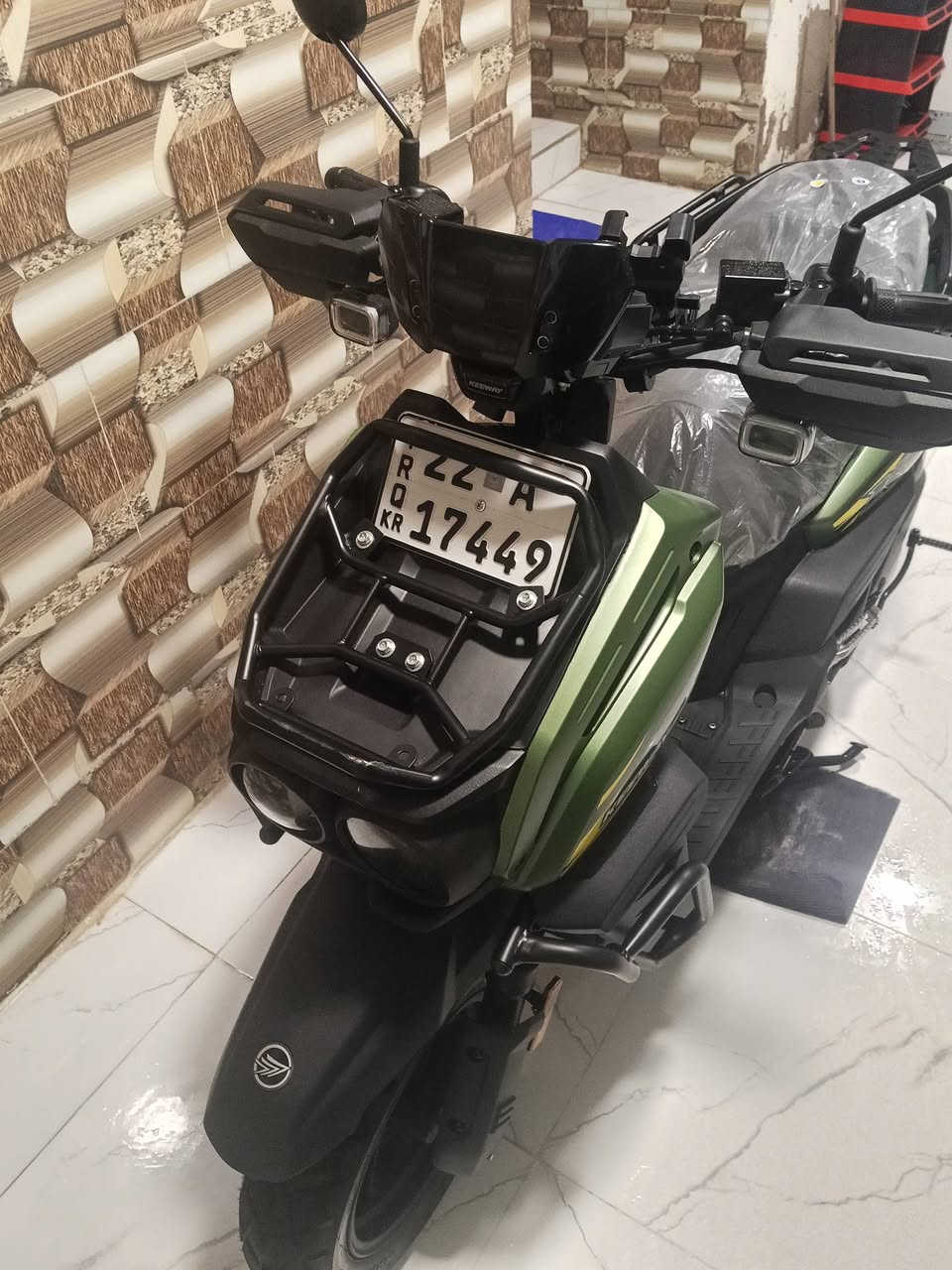 للبيع دراجه اباجي بانزين مو شحن ركز بانزين مكينه 170cc سيسي
مديل 2025
اسمها كيت الايطاليه رقم او سنويه انكليزي رقمها اربيل بسم الشريكه بعدها دراجه كلش جديده استعمال اقل الشهر  
البصره لبهادريه ابو الخصيب 
السعر 2250 مليونين او ربع 
عد الوكيل 2او نص 
رقم *********** 
ماخذها من شريكه . عجله الخليج بالجزائر اصیر 
او تكدر تتاكد من سعرها  او بيها ضمان اي عطل ست اشهر ع  الشريكه 
بيع مستعجل . السعر  قابل للتفاوض
