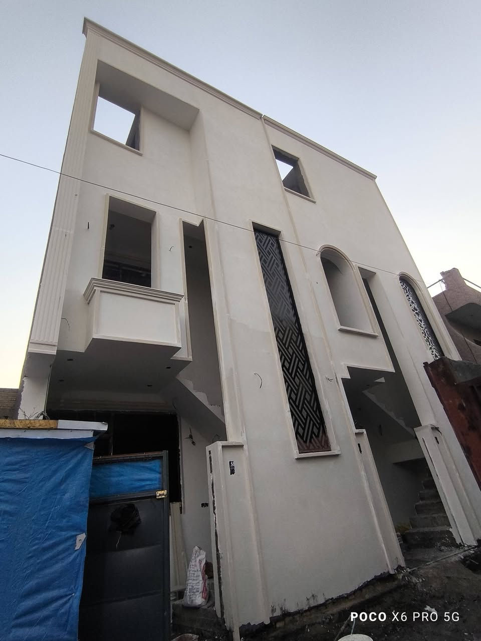 لبخ سقل المتر 6
لبخ ونثر المتر 7
لبخ اجراره 5
لبخ تصفير المتر 8
لبخ تشميع خارجي 3
لبخ تشميع داخلي 2ونص
يكون مبيت داخل الموقع
***********
