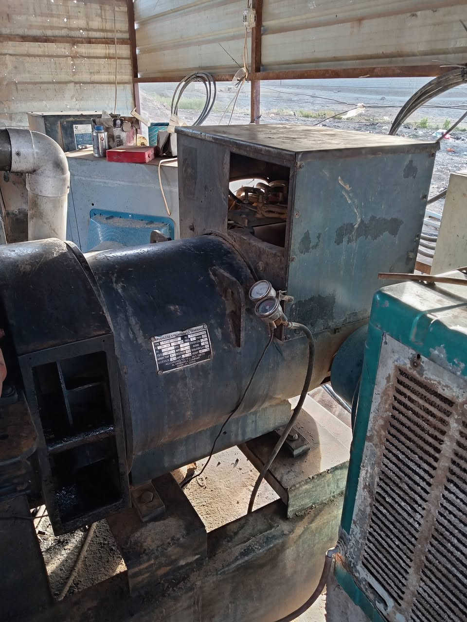 السلام عليكم للبيع مولد سكانيا في ٤٢ صفر سته سايس ٣٠ بي تبخير وتنقيص كلش قليل عل حمل فقط راس توليد ٣٥٠ كي في ستامفور بلادي سبب البيع قله الحمل ويرهم مراوس اذا اكو سكانيا ١٣ او ١٢ ونص يرهم مكاني جنوب الموصل للاستفسار ***********
