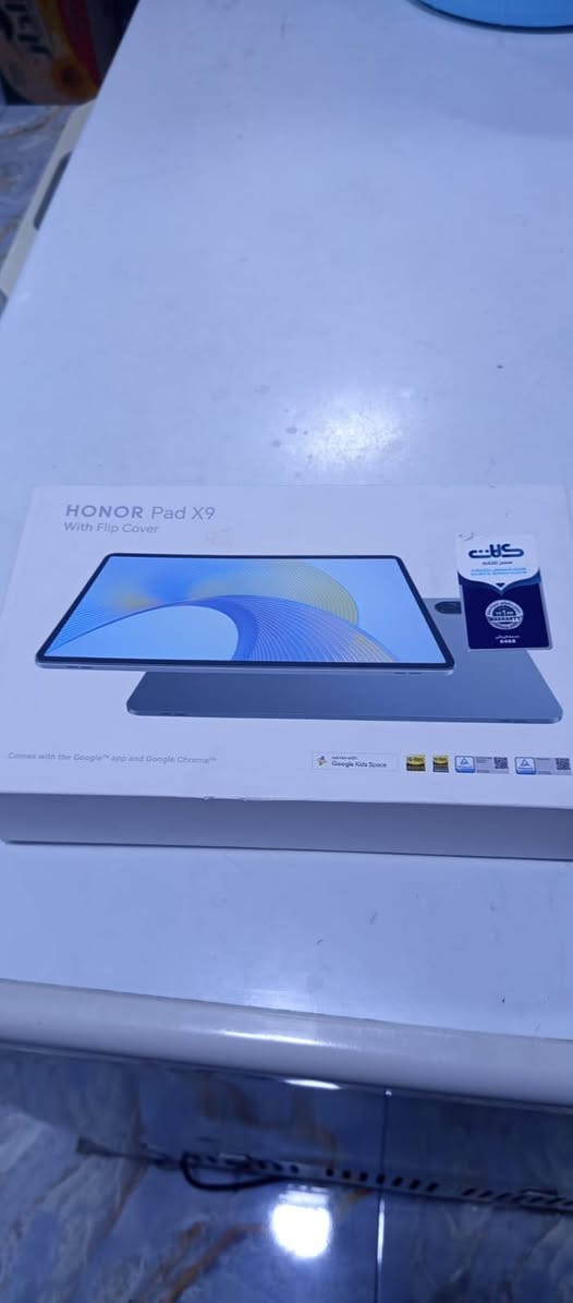 للبيع تاب هونر باد X9 (Honor Pad X9) مستعمل - كامل ملحقاته الأصلية
** تفاصيل الجهاز:**

الشاشة: نظيفة وسليمة 100% وبدون أي مشاكل.

الأداء والبطارية: بحالة ممتازة جداً (استخدام نظيف للبطارية).

الملحقات: الكارتونة الأصلية + الشاحن البلادي (الواير والفيشة الأصلية).

** الملاحظات (للأمانة وبدون غش):**

توجد خدوش بسيطة في الظهر نتيجة الاستخدام.

يوجد ثلم صغير جداً في حافة الألمنيوم (بعيد عن الشاشة تماماً ولا يؤثر على الجهاز).

الكفر مكسور (يعني تحتاج تشتري له كفر جديد).

** السعر:**  155الف (وبي مجال طيب).
** المكان:** [حي الأمامين]
** للتواصل:** [***********]
