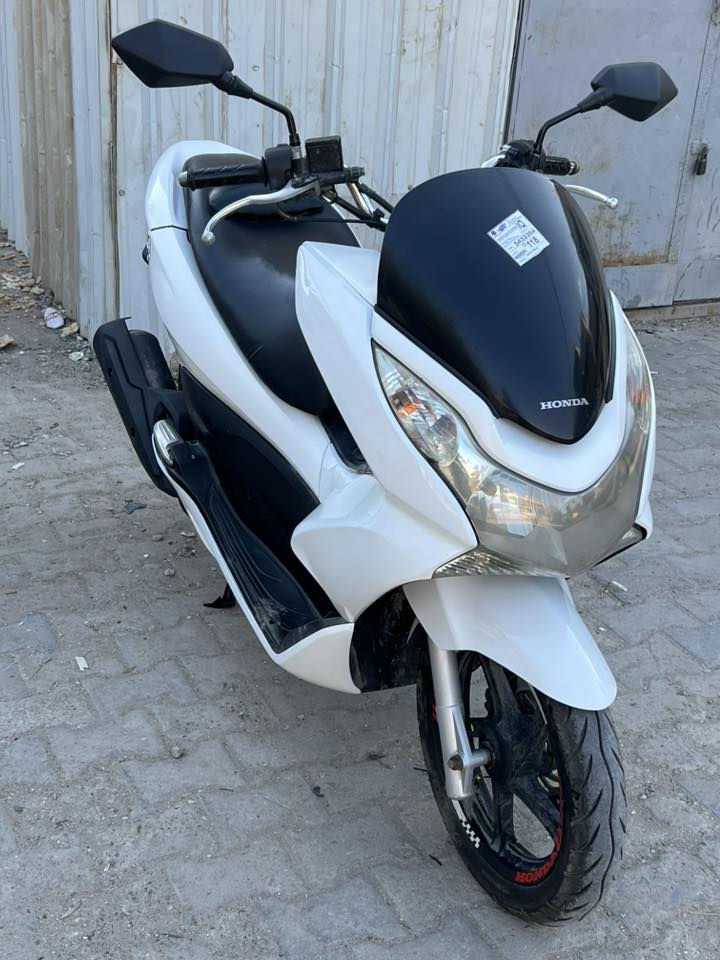 السلام عليكم bcx جيل اول ياباني Jf مال رنبة وصل رنبه بيهه ماشيه 29

مكينه برغي ممفتوح بيها شلعه معدل خير من الله 
تخم تاير البلادي مالها  كل نقص مابيها  
السعر. مليون و500

رقم ***********
مدينه الصدر
