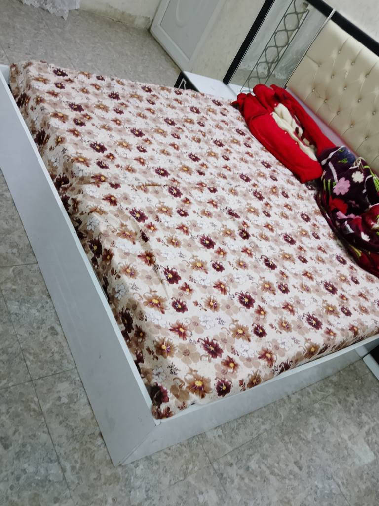 غرفة نوم تركي مستعمل نضيفة من  سبعة قطع  مكان حي الخضراء كركوك, العراق


**إذا كنت صاحب هذا الإعلان وتريد حذفه لأي سبب، رجاءا أرسل رسالة إلى الدعم الفني**