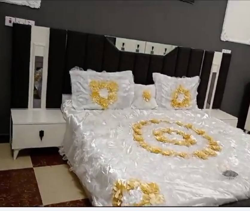 السلام عليكم
بيع لغرض الانتقال غرفة نوم تركية حديثة 10 قطع قطعتين نكسرن اثناء النقل جرارات ومرايه بقت 8 قطع كنتور ابواب نضافة 100 السعر 850 الف المكان حي أور قرب حسينيه المصطفى اتصل وتدلل***********
