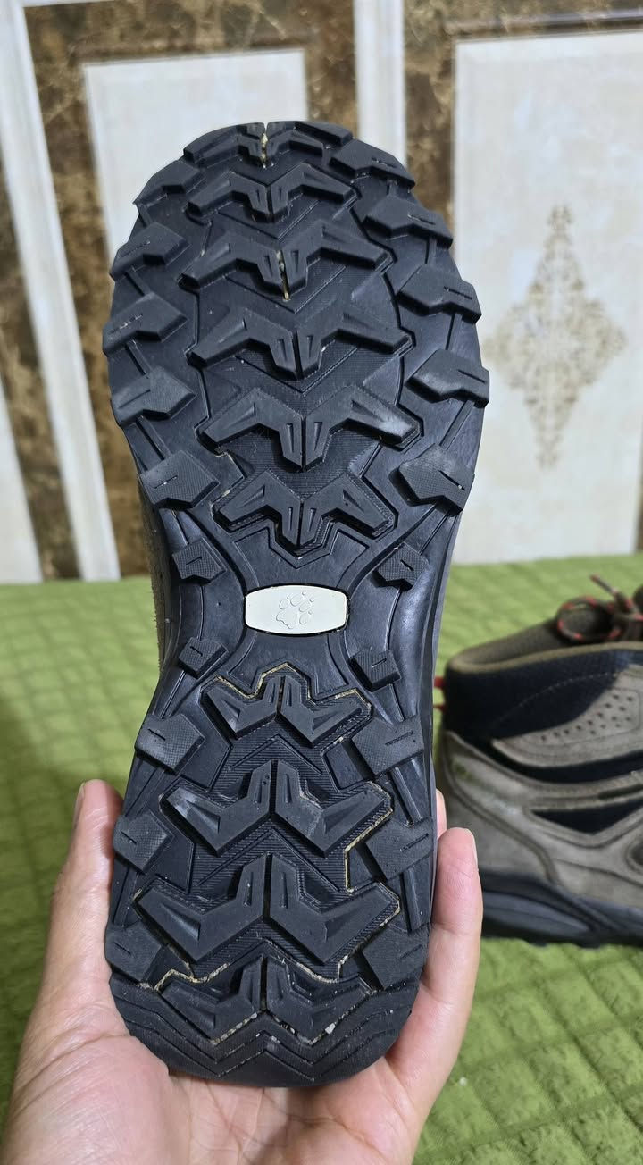 ماركة   جاك ولف.   باله. اصلي 

قياس 41.     كور تكس ضد الماء 💦💦

نضافه 97 بل 100.        يتوفر توصيل 🚚🚚

حجز واتساب ***********

#كربلاء #ناصريه #اربيل #زاخو #سليمانيه #دهوك #موصل #بصره #نجف #بغداد #كركوك #بابل #كربلاء #ناصريه #العرق #سوريه #بابل
