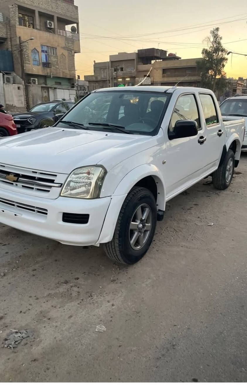 سياره شوفر لوف مال مزاد 2005 السياره جاهزه من كلشي جديده تدفئه تبريد محرك بالباكيت 6سلندر تخم تايرات جددالسعر55 وبيها مجال لشراي الاتصل على الرقم ***********
