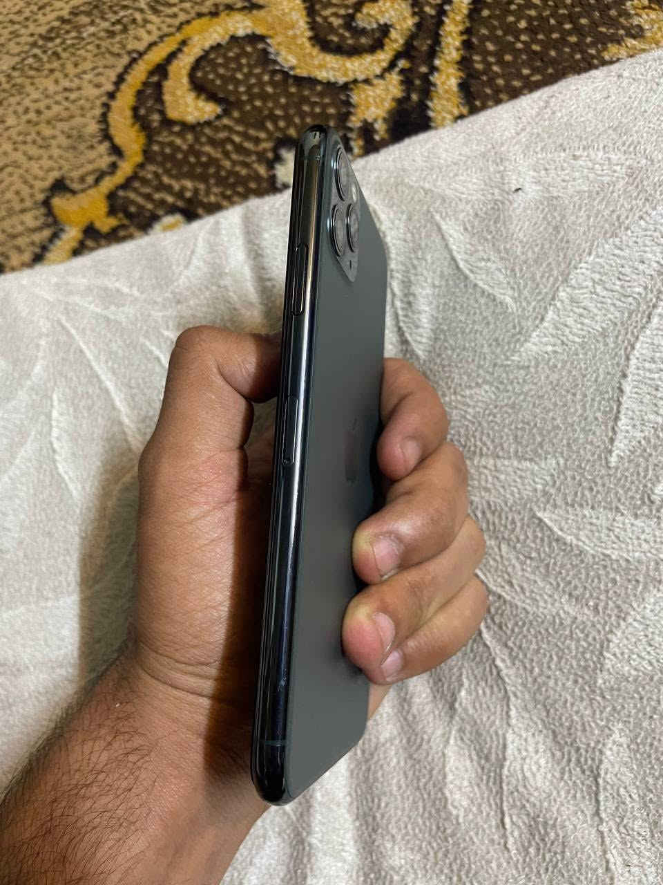 السلام عليكم
iPhone 11 Pro Max
لون زيتوني
ذاكرة 256
بطاريه 78‎%‎
نموذج m 
وتر ممفتوح ولا داخل تصليح
نضافه 100‎%‎ 
كلشي بي شغال مناقصه اي شي 
بدون ملحقات جهاز وويا فقط كيبل 
الجهاز نضيف كلش والشحن انسى ميصرف شحن ابد 
جهاز مال بيت استخدام شخصي
السعر 390 وبي مجال بسيط 
الي ميعجبه لسعر ليكسر بي ولايعلق 
كلشي موجود بلسوك 
مكاني بغداد حي الاعلام 
*********** موجود واتساب 

اسف ع اطاله ❤️
