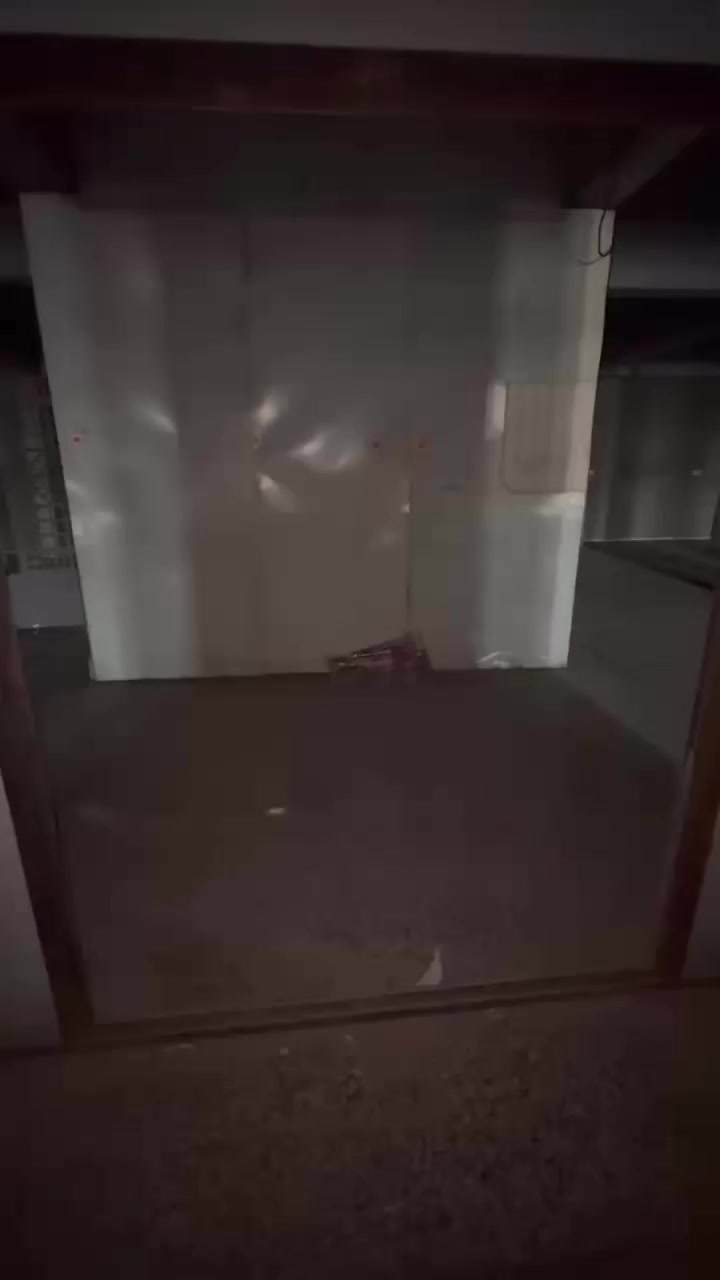 🚨 فرصة لا تفوّت لأصحاب الأعمال والتجار! 🚨
📍 مخازن للإيجار في قلب بغداد – منطقة كمب سارة

🏢 2 طوابق متوفرة (أول – ثاني )
📐 مساحة الطابق: ٥٠٠ متر مربع
🛗 مزودة بمصعد حمولة ٢ طن
✅ موقع مميز وسهل الوصول
✅ مثالية للتخزين أو مكاتب توزيع

📞 للحجز والاستفسار : *********** ||*********** 
📌 الاتصال مباشرة مع: حسن

🏃‍♂️ المساحات محدودة – سارع بالحجز الآن!
