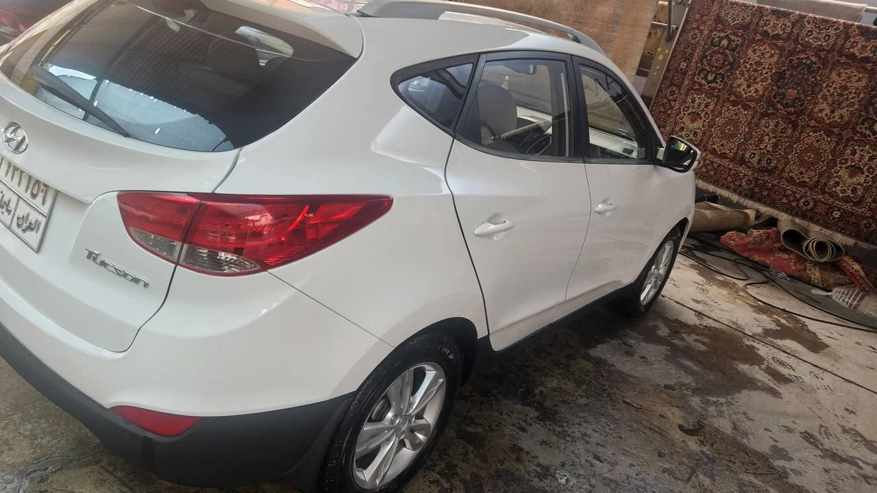 توسان موديل ٢٠١٣ كفاله سونار مرفق تحويل مباشر رقم سليمانيه عنوان بايل  السعر 135 للاستفسار الاتصال على الرقم ***********
