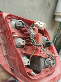 قطع غيار سيارات • وصف ناقص