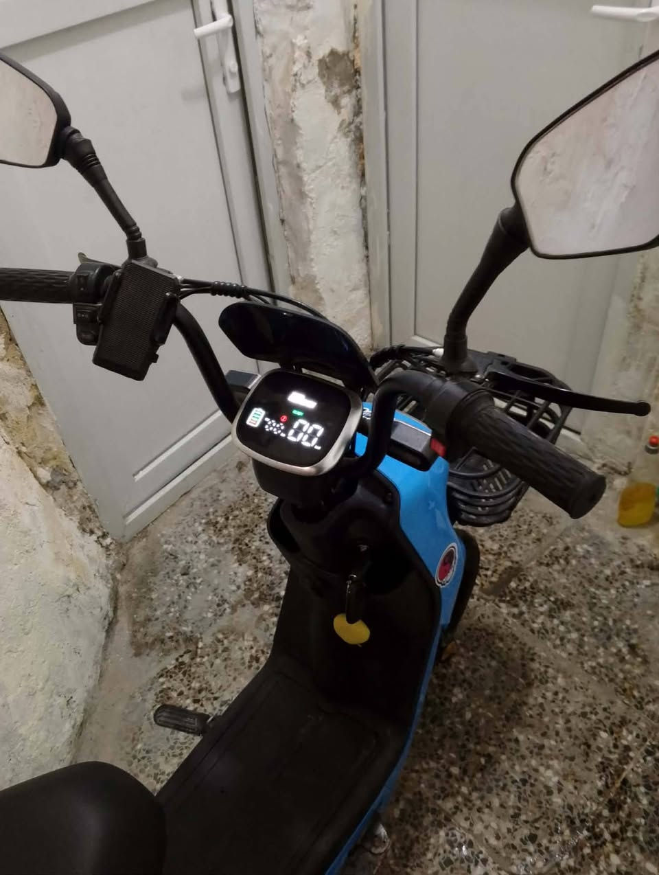 السلام عليكم
دراجه شحن سرعة 40
استعمال قليل جدا
مكان بغداد الكفاح


**إذا كنت صاحب هذا الإعلان وتريد حذفه لأي سبب، رجاءا أرسل رسالة إلى الدعم الفني**