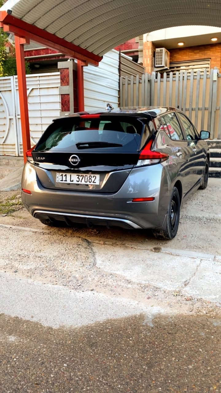 سلام عليكم نيسان ليف موديل ٢٤دخول جديدحادث موضح بصورسيارة مابيهاصبغ للبيع اومراوس حسب القناعة ماشية ٣٢الف كيلو بغداد باسمي سيارة جديده معنى الكلمة فول كهرباء *********** بغداد, العراق
