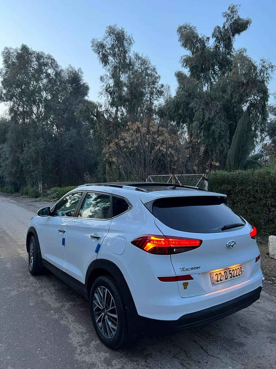 هيونداي توسان *********** (2019)HYUNDAI TUCSON
*********** وتساب
رقم اربيل جديد وهزة جديد
حجم المحرك : 2000 دوش 
وارد خليجي صفر اربيل 

الحالة : جاملخ وباب خلفي صبغ بدون داوخل بشرط بجم كبس خلفي كبس 
•سيارة نضيفة كلش 

•الممشى :76  كم km 

المواصفات :
بنوراما 
بصمة تشغيل 
بصمة عدد 2
ابواب بصمة 
يدات نيكل  
كشن كهرب 
مرايات شفط 
مرايات اشارة 
شاشة اندرويد 
شاحن لاسلكي 
مودات قيادة 
ثلاثة انظمة sport,eco,comfort
مثبت سرعة 
تحكمات ستيرن 
حساسات امامي
حساسات خلفي 
لايت لد
بك لايت لد
لايت عدسة متحركة 

تبريد تدفئة قطعتين خلفي
كاميرا خلفية دوارة
 ويل كروم 

📍مكان السيارة : اربيل
