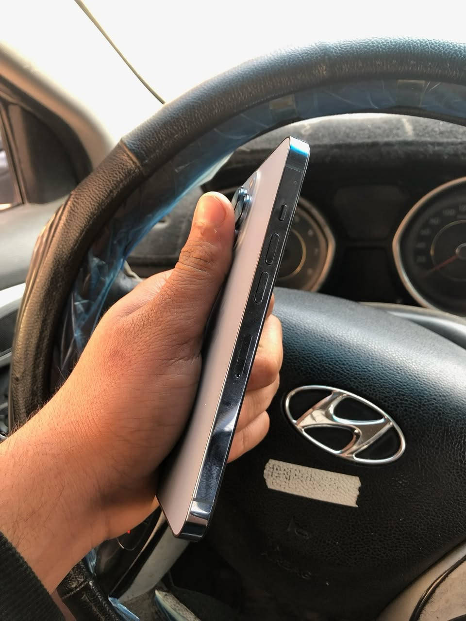 سلام عليكم ايفون 13 برو فقط 
ذاكره 256 تك سيم بطاريه 71 
الجهاز مبدل شاشه تجاري بس ماتعلك 
كله شغلل جهاز شاصي حيل نصيف 330وبي مجال جيتك ملاحضه شاشه بيه فطور ابو 300 لاتعلق


**إذا كنت صاحب هذا الإعلان وتريد حذفه لأي سبب، رجاءا أرسل رسالة إلى الدعم الفني**