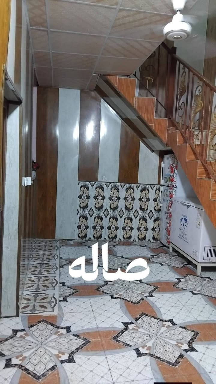 يالله على بركة الله بيت طابقين للبيع قطعة ومقاطعه ماشين بي معاملة تمليك عنوانه بلد شارع الإمام خلف حسينية بيت شيخ هادي مساحة 135م بيت حلو ومرتب كله سيراميك يحتوي البيت الطابق الأول غرفه منام صاله مطبخ استقبال مجموعة صحيات الطابق الثاني غرفه منام خدمات كامله ماء حلو كهرباء مجاري للاستفسار الاتصال *********** فقط والسعر مناسب
