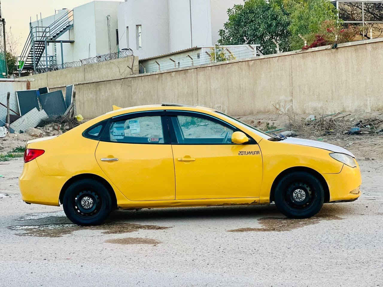 السلام عليكم انترا مديل 2008 امريكي 
سياره جاهزه محرك 2000 
رقم كربلاء 
بيها جاملغ خلفي كص بدون دواخل بس كفر 
سعر 75  وبي مجال ***********
