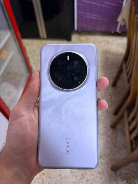 السلام عليكم
للبيع ☃️ هاتف HONOR MAJIC7 Pro
ذاكرة 512GB 🤖
مثل ما موضح بالصور، نظافة 100% ✅
يجي مع ملحقاته كاملة ( العلبة + الشاحنة 100w )
السعر 925 ألف 🎯 وبي مجال بسيط
عنواني بغداد - السيدية
للاستفسار اتصل فقط على الرقم:
***********
