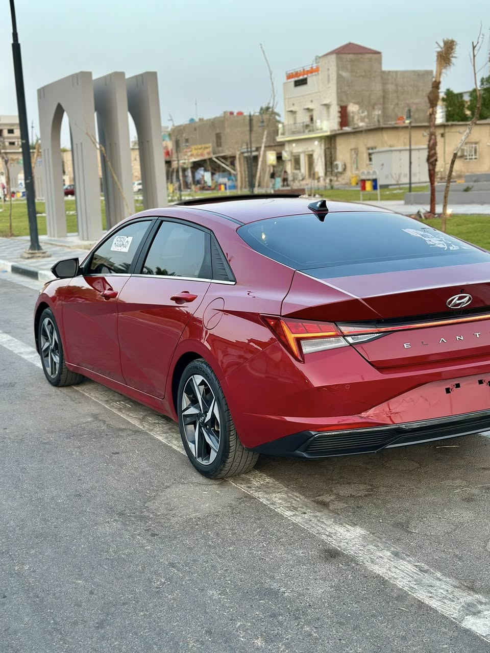 النترا 2023 هايبرد فول مواصفات limted وارد امريكي تبديل بابين وجاملغ امامي 
السعر 140 
***********
