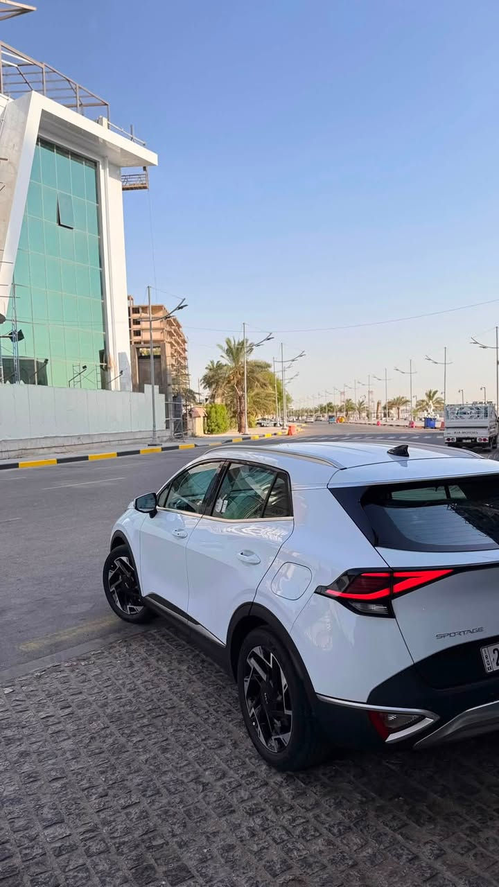 كيا سبورتج مديل 2025 رقم اربيل
سياره بيه بارد مكانين 

ماشيه 27الف كم 
بصمه تشغيل وابواب كذالك تشغيل عن بعد حساس امامي خلفي ورادار جانبي  شفتات ستيرن سايد بريك كهرباء تبريد قطعتين  ترحيب عند القتراب 4 انظمه قياده .

مكان السياره بصره ***********
