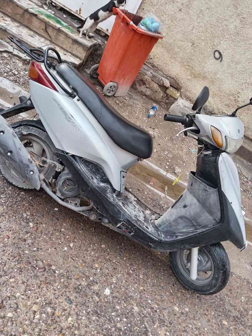 السلام عليكم دراجة بريز لايت عالي دراجة شغالة من اول هندر دراجة خير من الله الدراجة الدشبول طافي وبيها خيط تبخير  دراجة ما موكفتني سعر ٣٠٠ بيه مجال بسيط جدا جدا جدا مكان بغداد المشتل رقم *********** واتساب فقط +موجود عالفيس راسل وبيك خير وتددل
