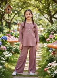 سوت بناتي • قماش ناعم • متوفر بمقاسات