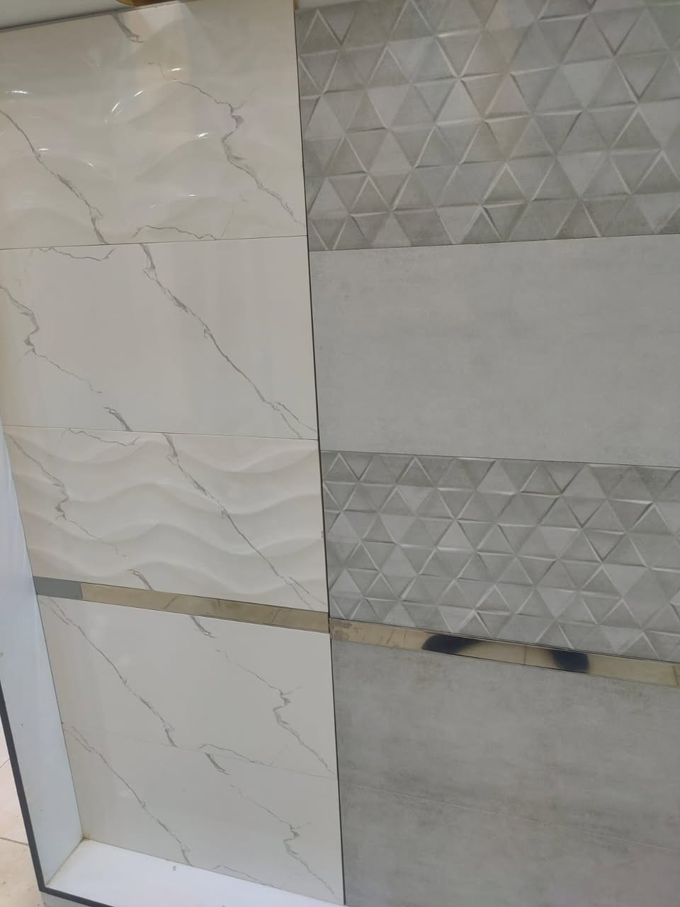 جدران ايراني قياس 30*60 درجه اولئ 
الرمادي خمسه كيلو مدخل الحريه للستفسار ***********
