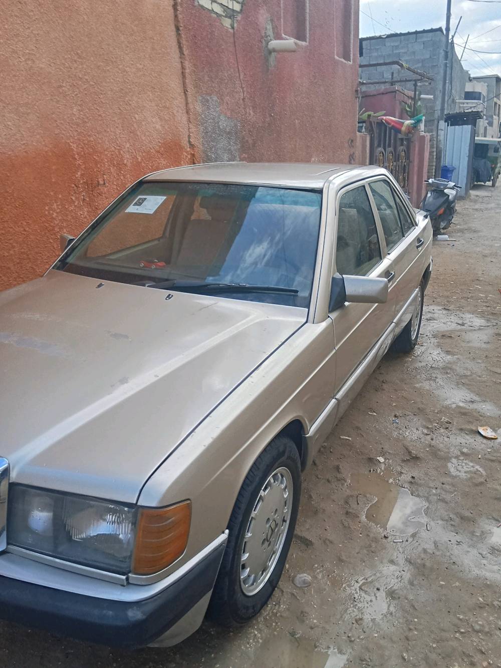 مارسيدس موديل 91 4سلندر كير مكينه بلاد سنويه لل28 بسمي وتبريدهه شغال سلايت عاطل سعرهه 58وبيهه مجال صدر امامي خلفي %80 مصبوغة حزام مكان الشعب سبع قصور 