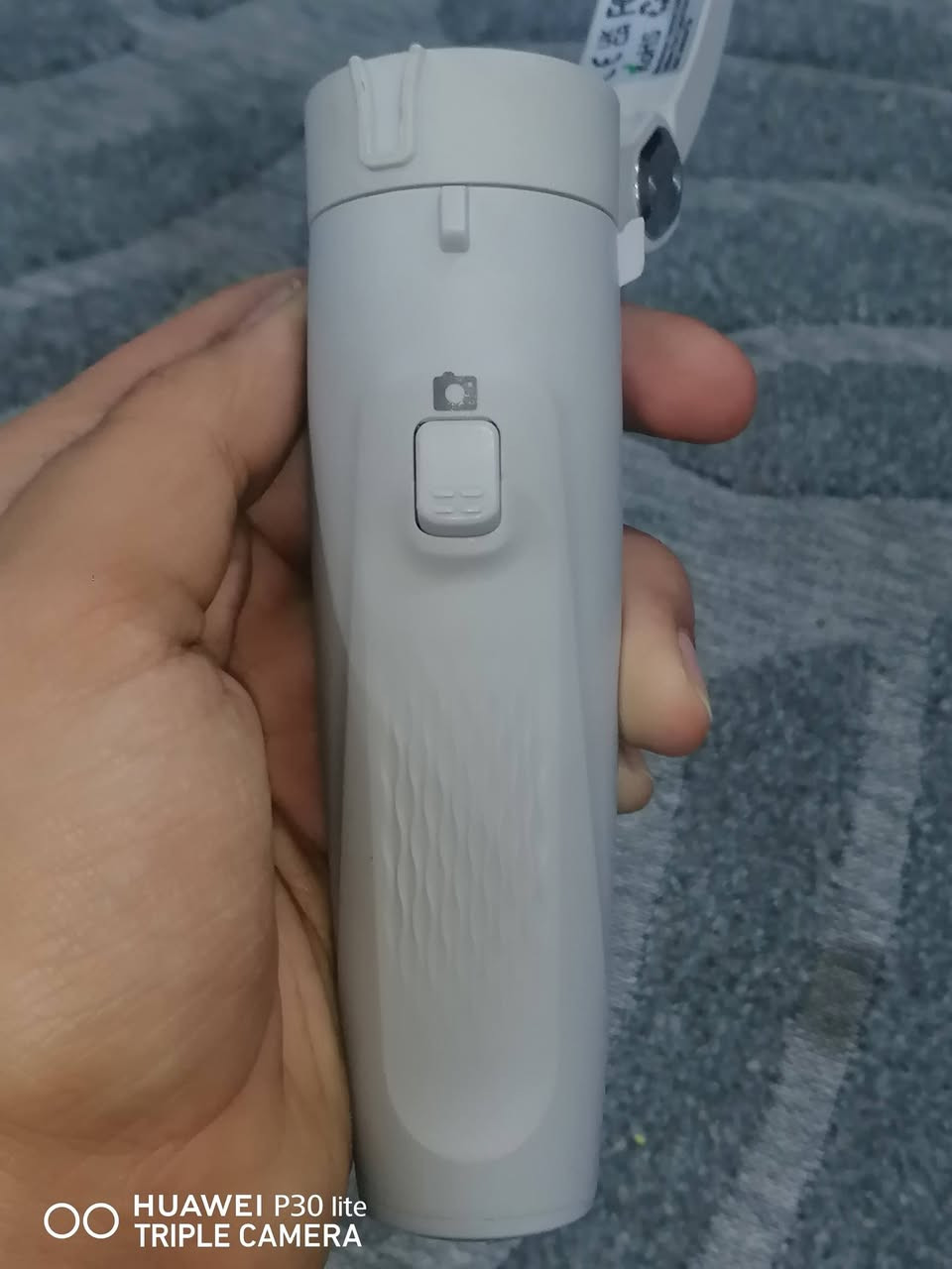 من شركة ( QAML ) نوع M2
اخو الجديد نضيف بس مفتوح من الكارتونة 
شحن USB-C مثل ما موضح بـ الصور
بيه 4 مودات  ( Mod )
الشحن من 0  الى 100 خلال 45 دقيقة  

يكفيك بـ الشحنة الوحدة  ( 3 ساعات ) متواصلة 

وياه ستاند
 
بيه تتبع الوجه و الاشخاص 

بيه بعد مواصفات المواصفات موجدة بـ الصور( الكارتونة ) و ووياه تطبيق 
مكاني بغداد البلديات 
{ السعر 40,000 } 
وبيه مجال مستعجل على البيع 
( *********** )
متوفر واتساب تلجرام
