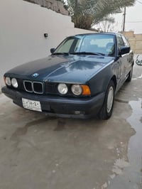 بي إم دبليو ٥٢٥ • ١٩٩٢ • وارد ياباني