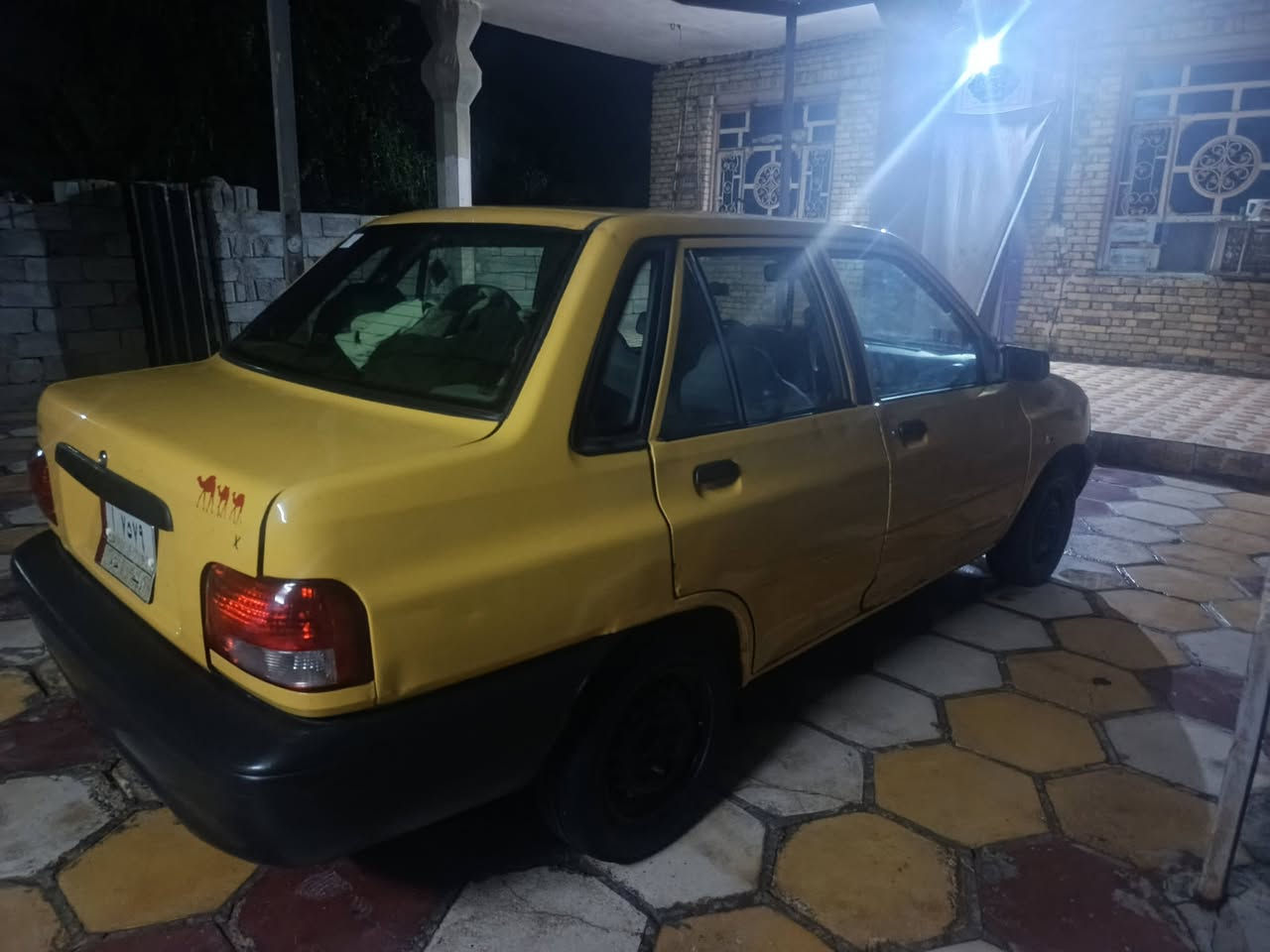 السلام عليكم شايبه للبيع موديل ١٢ سياره كفاله مابيه أي ضربه ولا قطره صبغ مكينه كير خير من الله سياره جاهزه تخم تاير كهربائيات برغي نقص مابيها السعر ٢٨ وفيها مجال الشراي يرايلني أو يتصل على الرقم ***********
