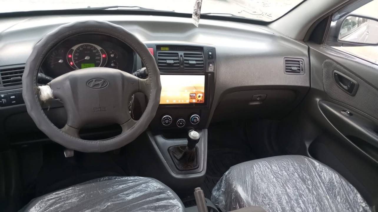 توسان موديل ٢٠٠٧ كير عادي 
بدون صبغ كير محرك بشرط
سنوية جديد دفتر بنزين بي سعر ٨٦بي مجال قليل شراي خابر *********** مكان كركوك للبيع فقط ماراوس ولا ابيع قسط كركوك, العراق
