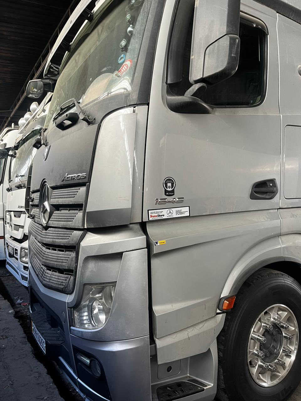 ١مديل ١٥ حجم ٤٥ سياره كفاله عامه من كلشي 
***********  ٣ دفاتر
