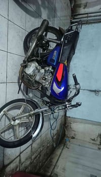 خمسه كير مابي كل عيب هندر واحد ما ينطي قطرة دهن دراجه مال طربكه بريك ب...