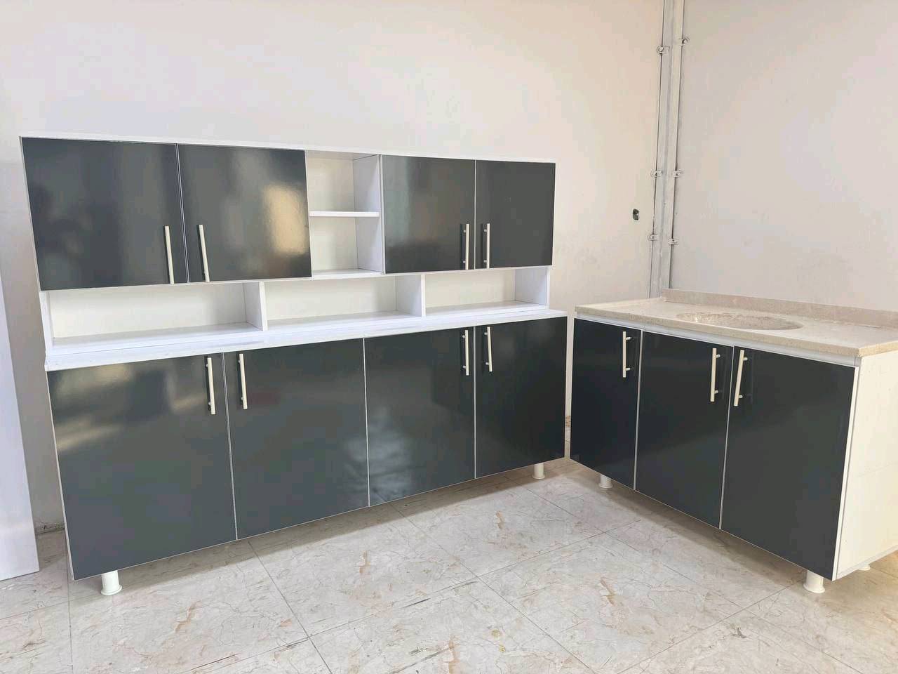 كاونتر خشب mdf قياس مترين وسنك متر و20 مرمر سعر 300 الف متوفر توصيل للحجز ارسال رقم وعنوان ولون