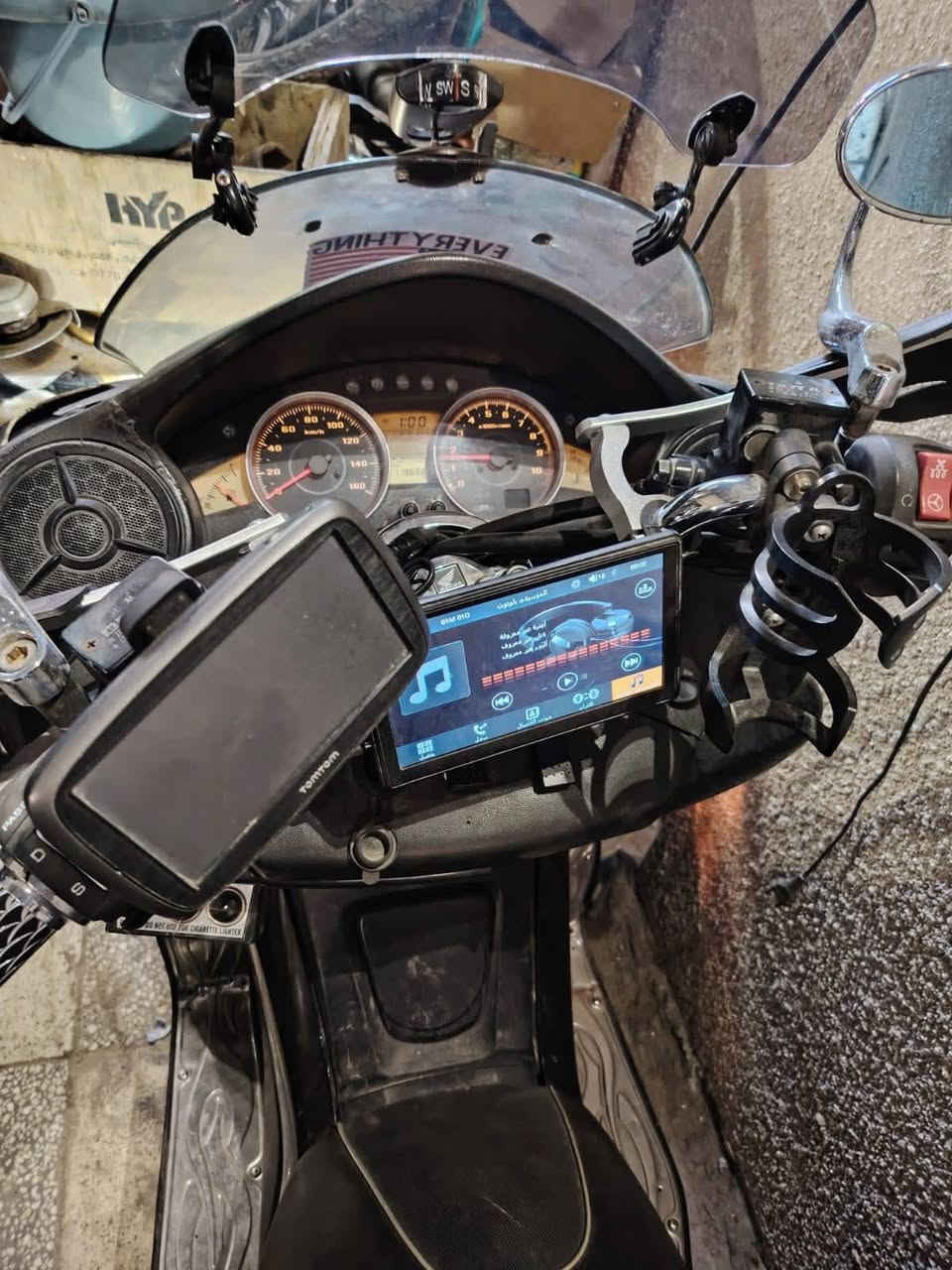 السلام عليكم دراجه فورزه 010 جديده  فول مواصفات بصمه مكينه 250 كير s7 مرقمه بغداد سنويه وهزة ورقم انكليزي سرعه 160 كير 3 وضعيات شاشتين كامرة خلفيه لايت زنون عالي ناصي موديل 2013 مكينه كير جدد بس الجمبازيات البيهه بذاك الحساب للبيع فقط خلي سعر واذا عجبني بخدمتك بس لتكسر حلال عالم مكاني بغداد وهذا رقمي للاستفسار *********** ابو الحسن
